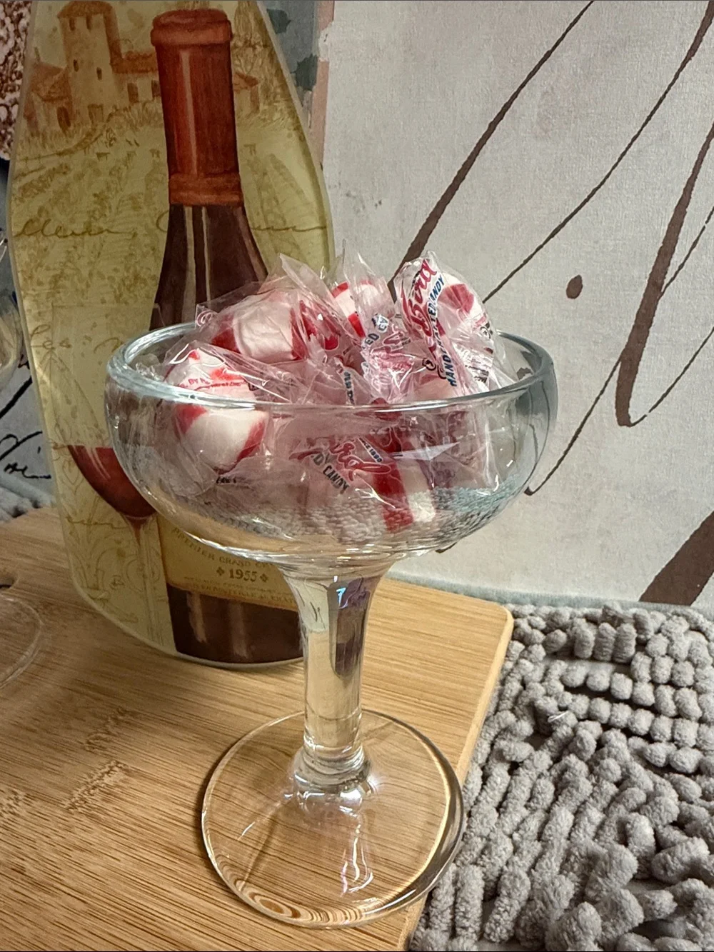 2 Unbranded  Candy filled Party Glass’s & wine spoon rest. Gift set.